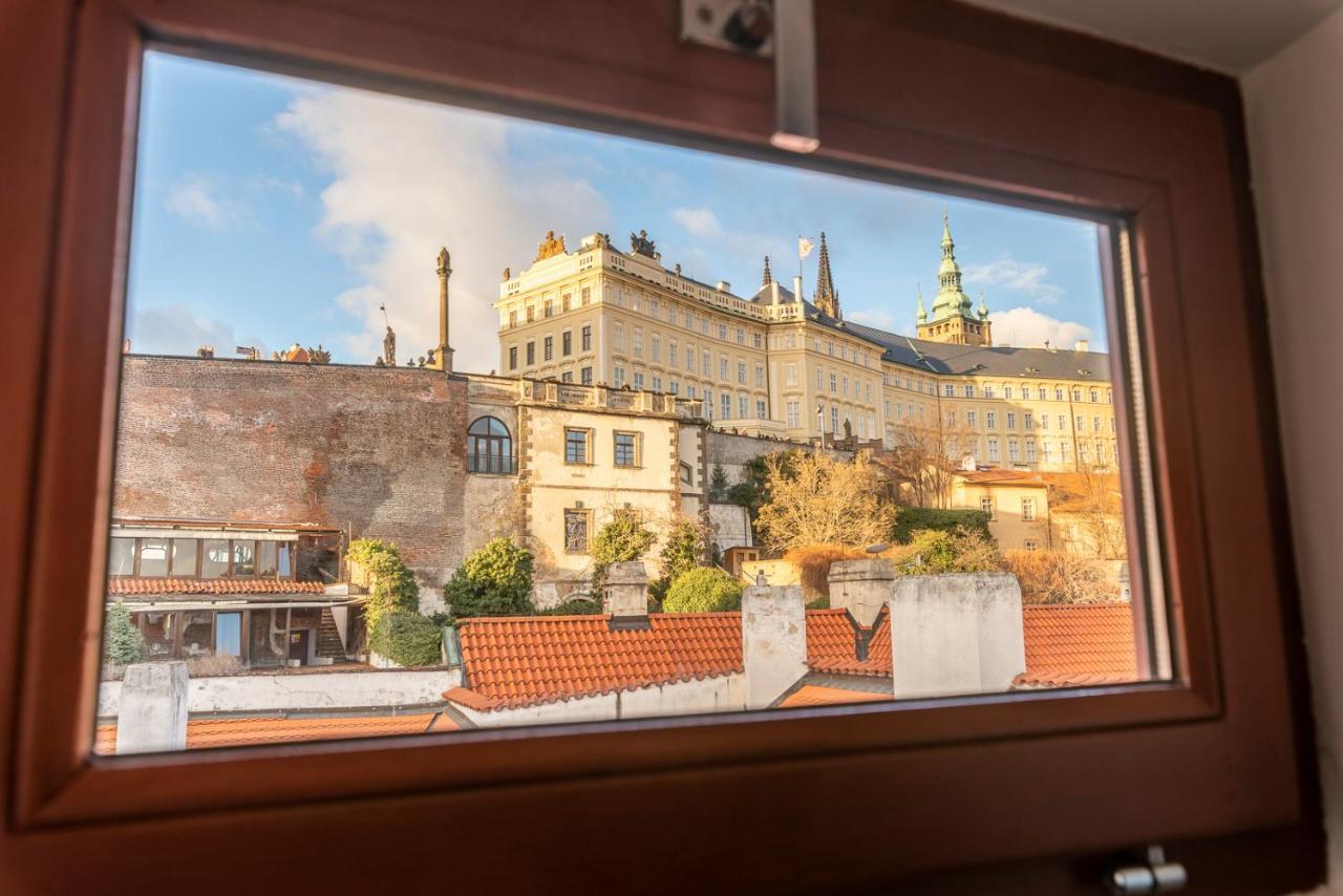 Primavera - Castle View Apartments Praag Buitenkant foto